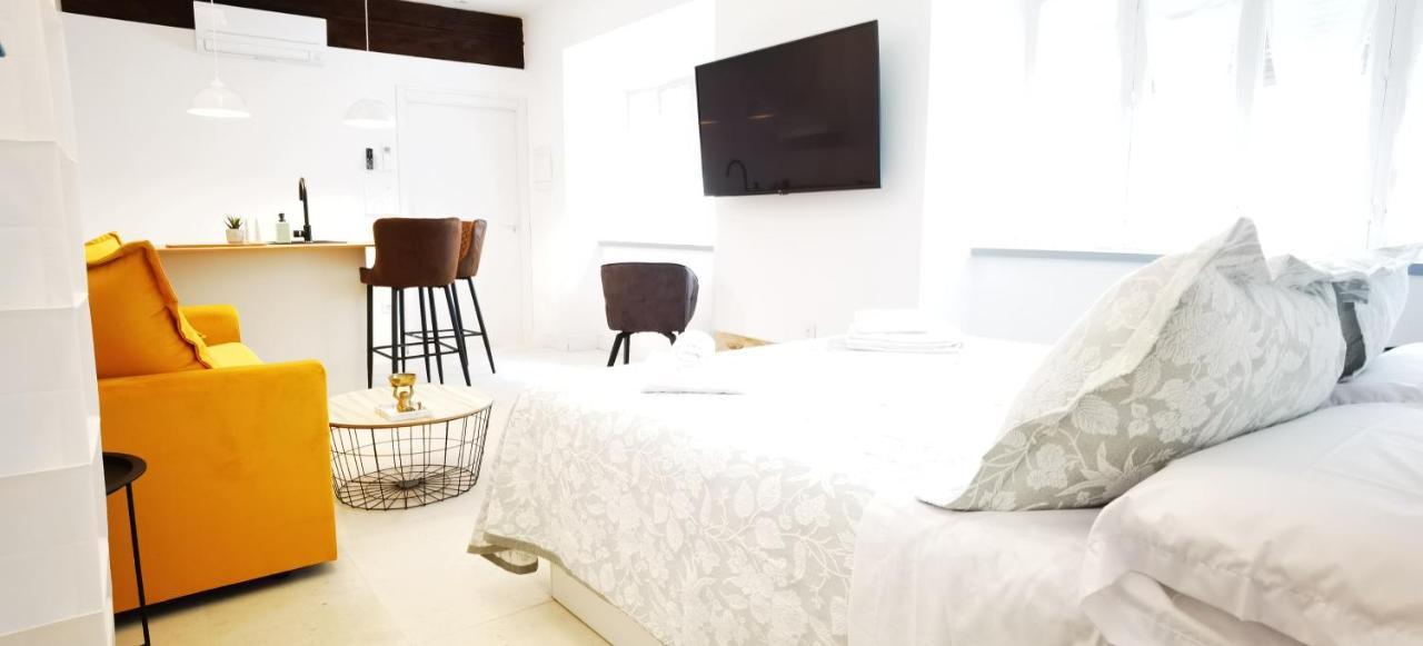 Manzano Palace. Habitaciones Y Suites 30 M2 En La Plaza Mayor Almagro Exterior photo